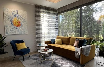 Location d’un appartement élégant de 3 pièces avec jardin privé, 54 m², Zwierzyniec, Cracovie, Pologne